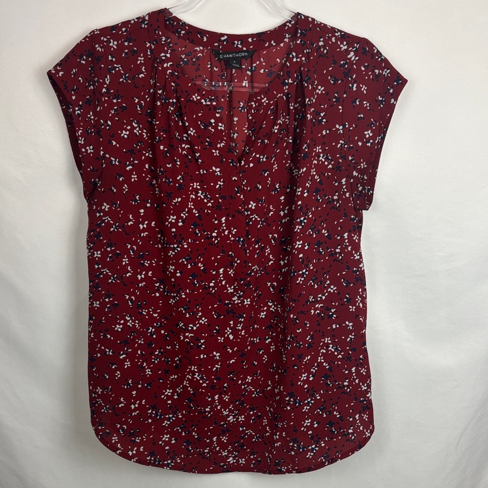 41 Hawthorn Burgundy and White Split Neck Patterned Blouse. Size large